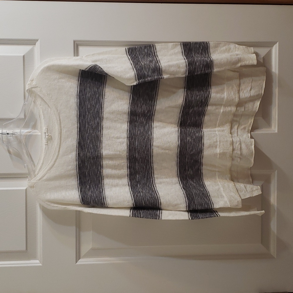 Maurices lightweight sweater